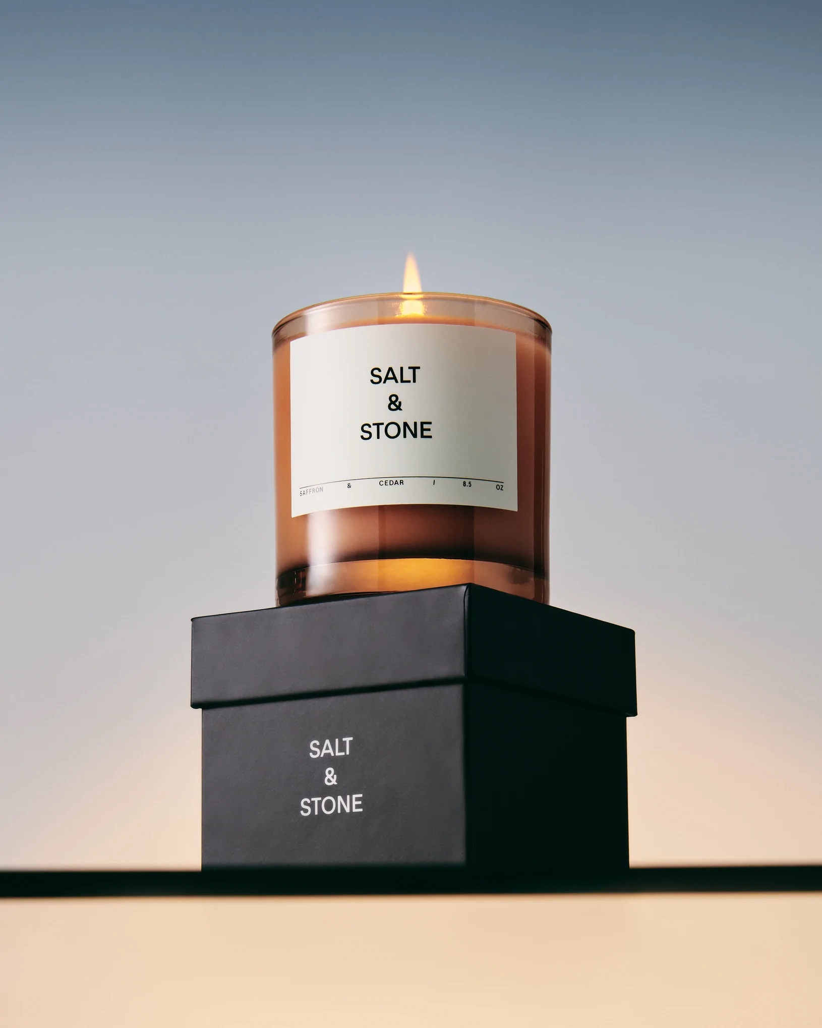 SALT & STONE CANDLE GRAPEFRUIT & HINOKI