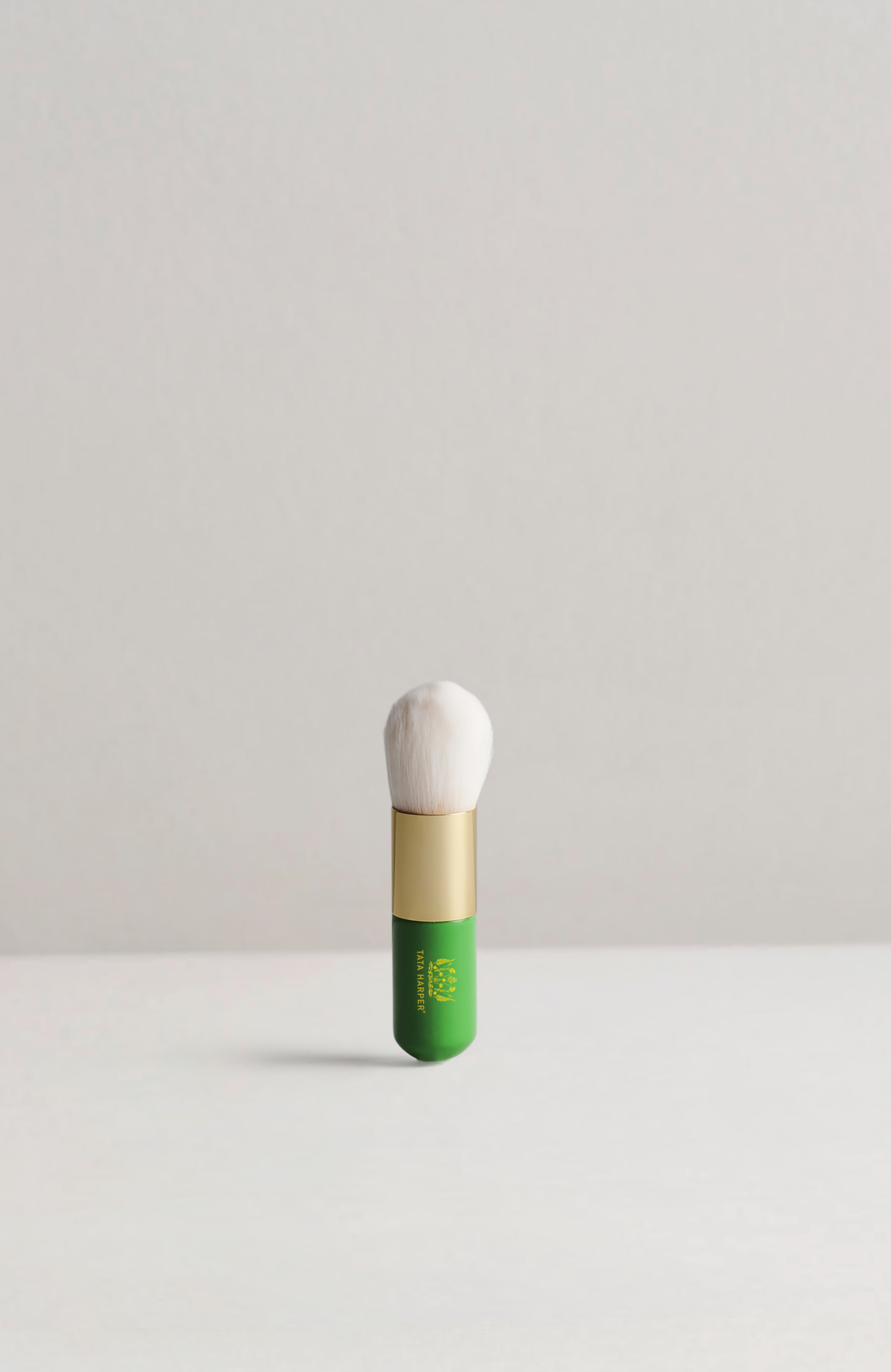 TATA HARPER SKINCARE - SOFT BEAUTY BRUSH