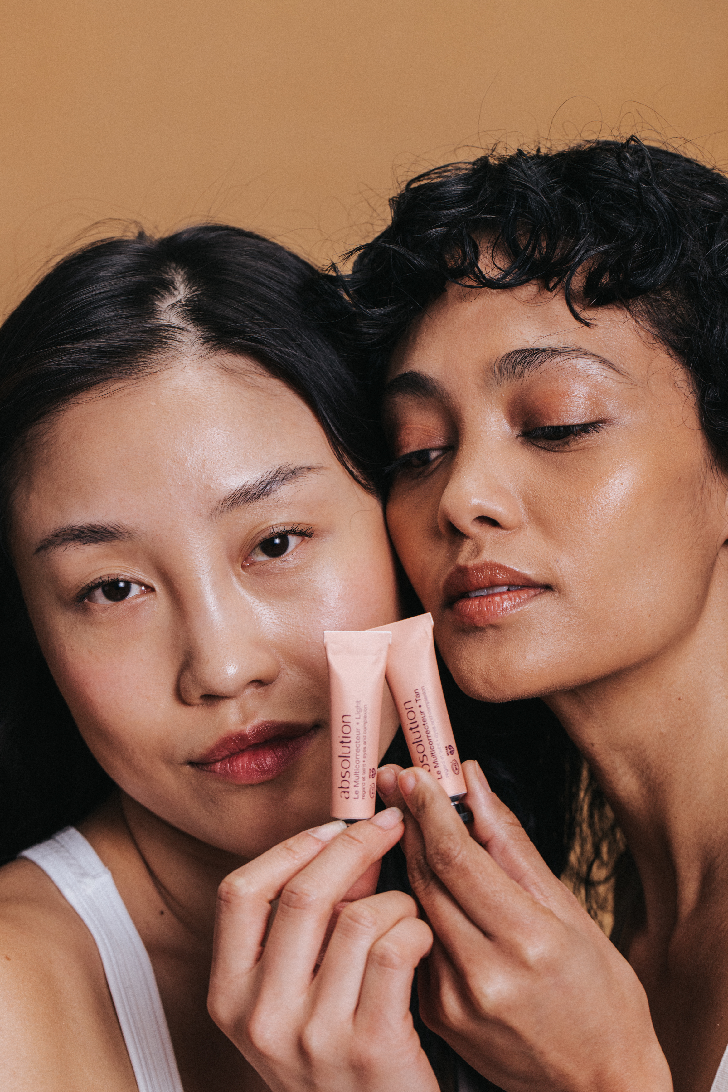 ABSOLUTION LE MULTICORRECTEUR CONCEALER