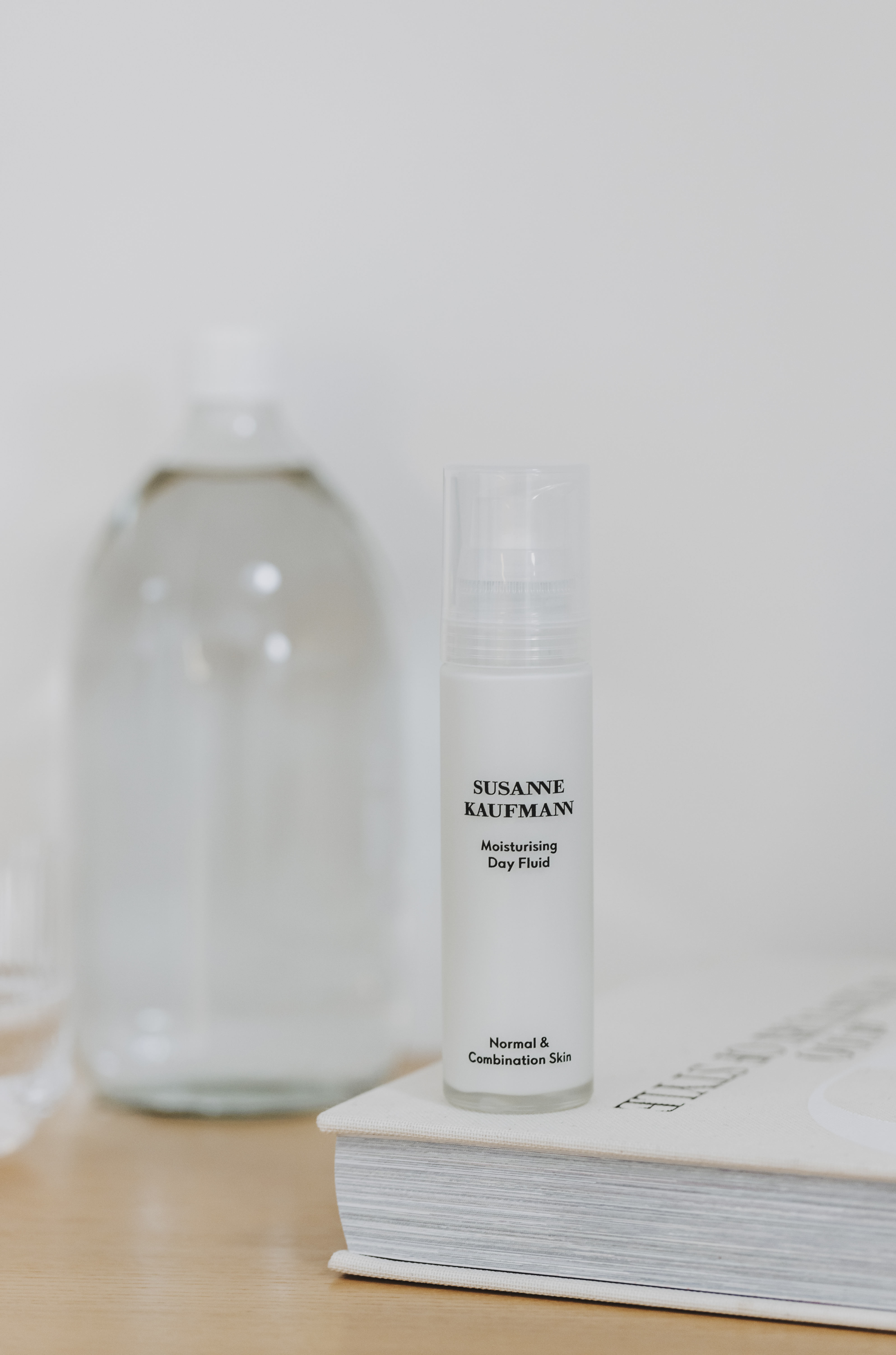 SUSANNE KAUFMANN HYDRATISIERENDES TAGESFLUID - MOISTURISING DAY FLUID