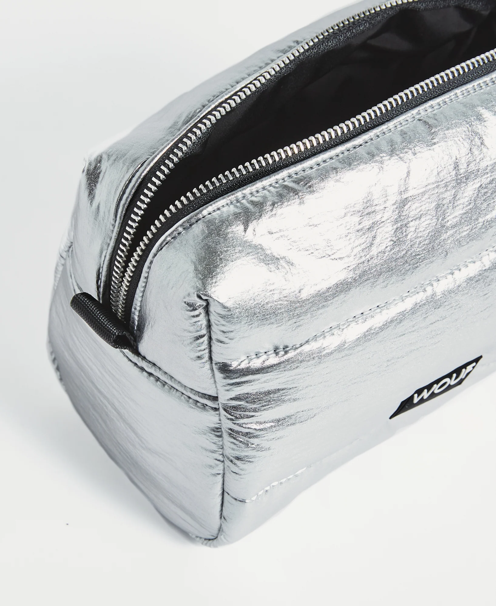 WOUF SILVER GLOSSY TOILETRY BAG