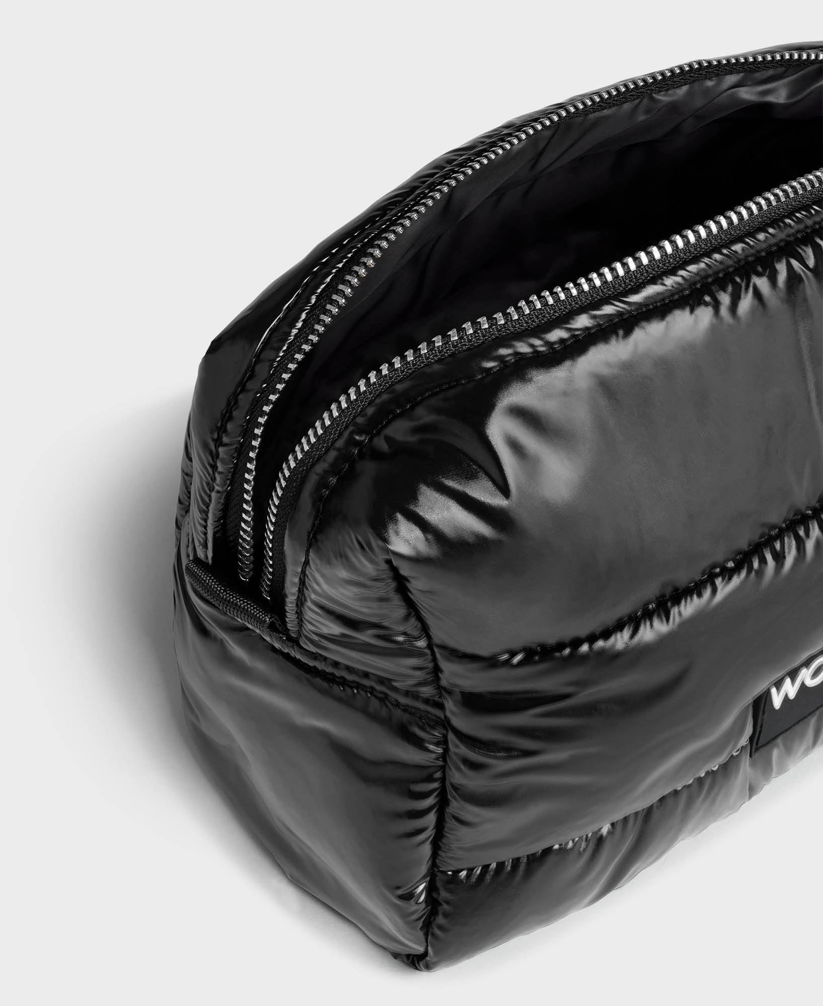 WOUF BLACK GLOSSY TOILETRY BAG