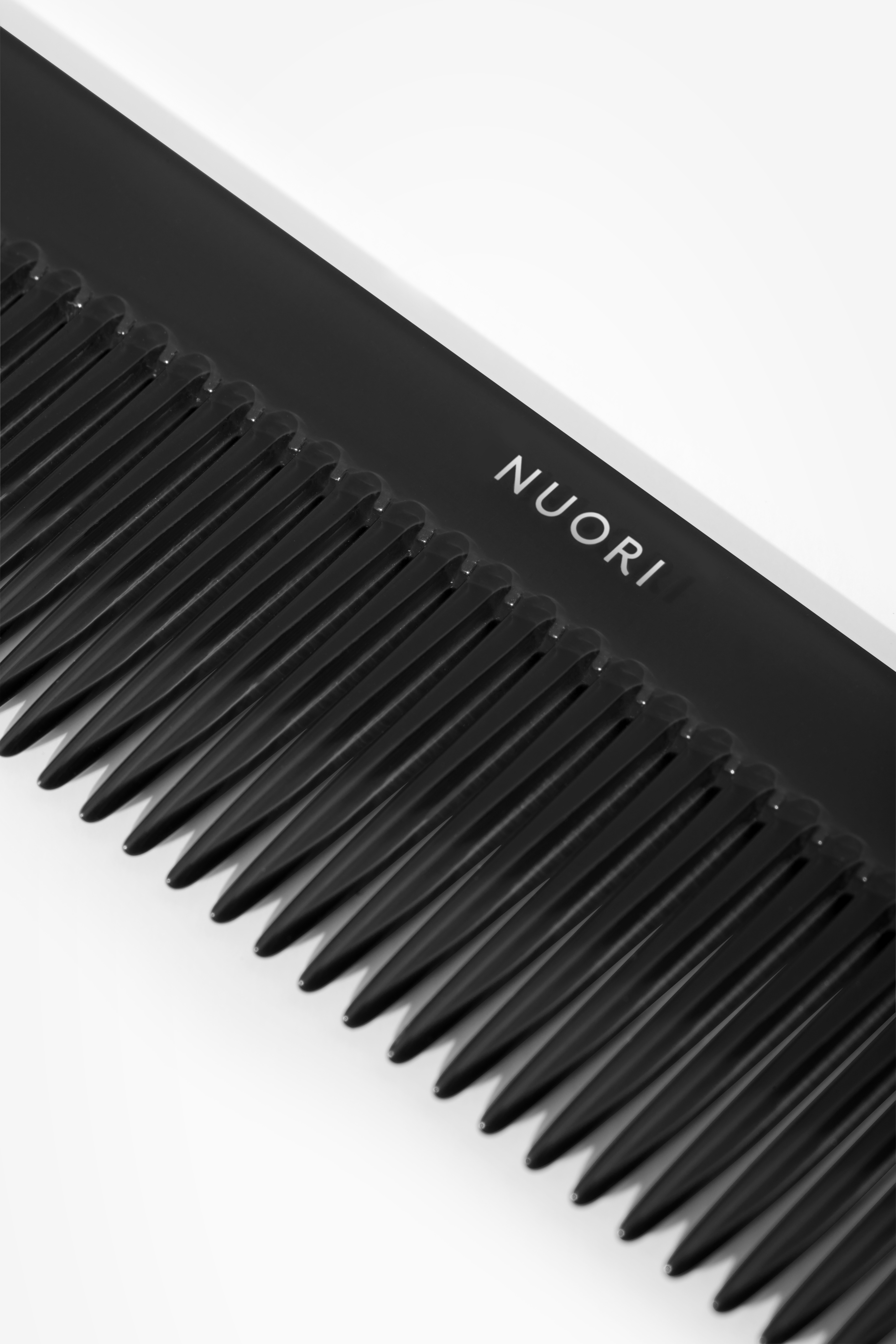 NUORI DRESSING COMB - BLACK
