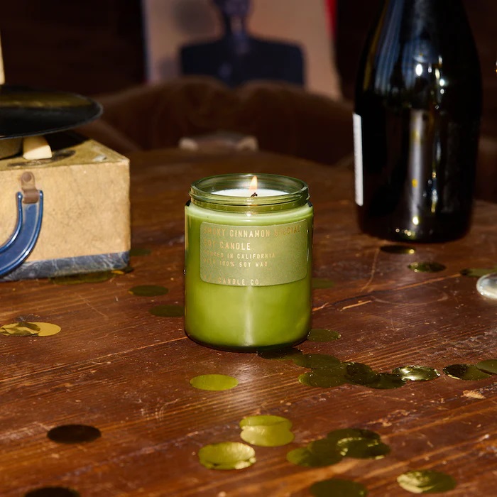 P.F. CANDLE & CO. LIMITED WINTER CLASSICS COLLECTION - SMOKY CINNAMON SPECIAL