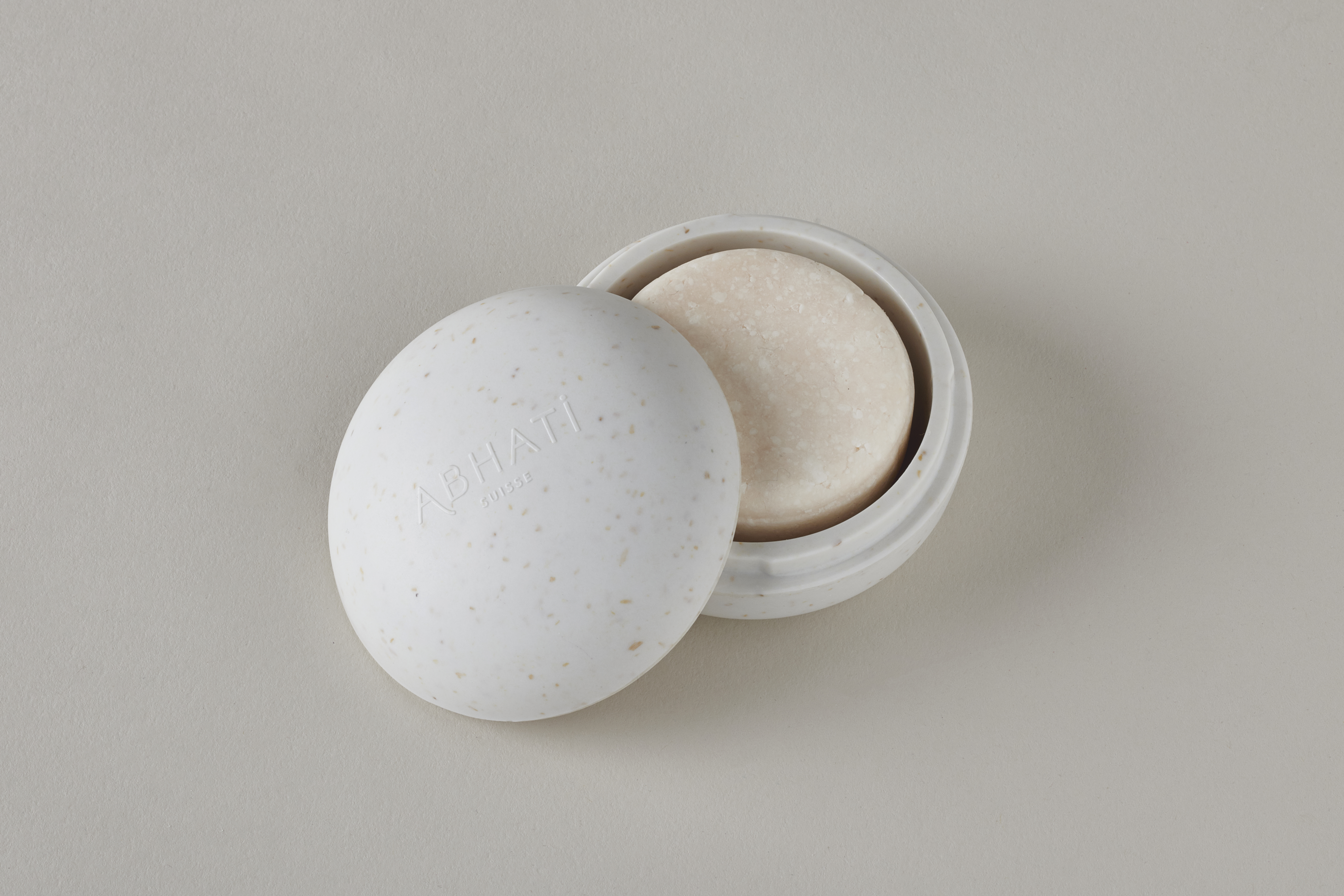 ABHATI SUISSE - THE PEBBLE BOX FÜR FESTES SHAMPOO