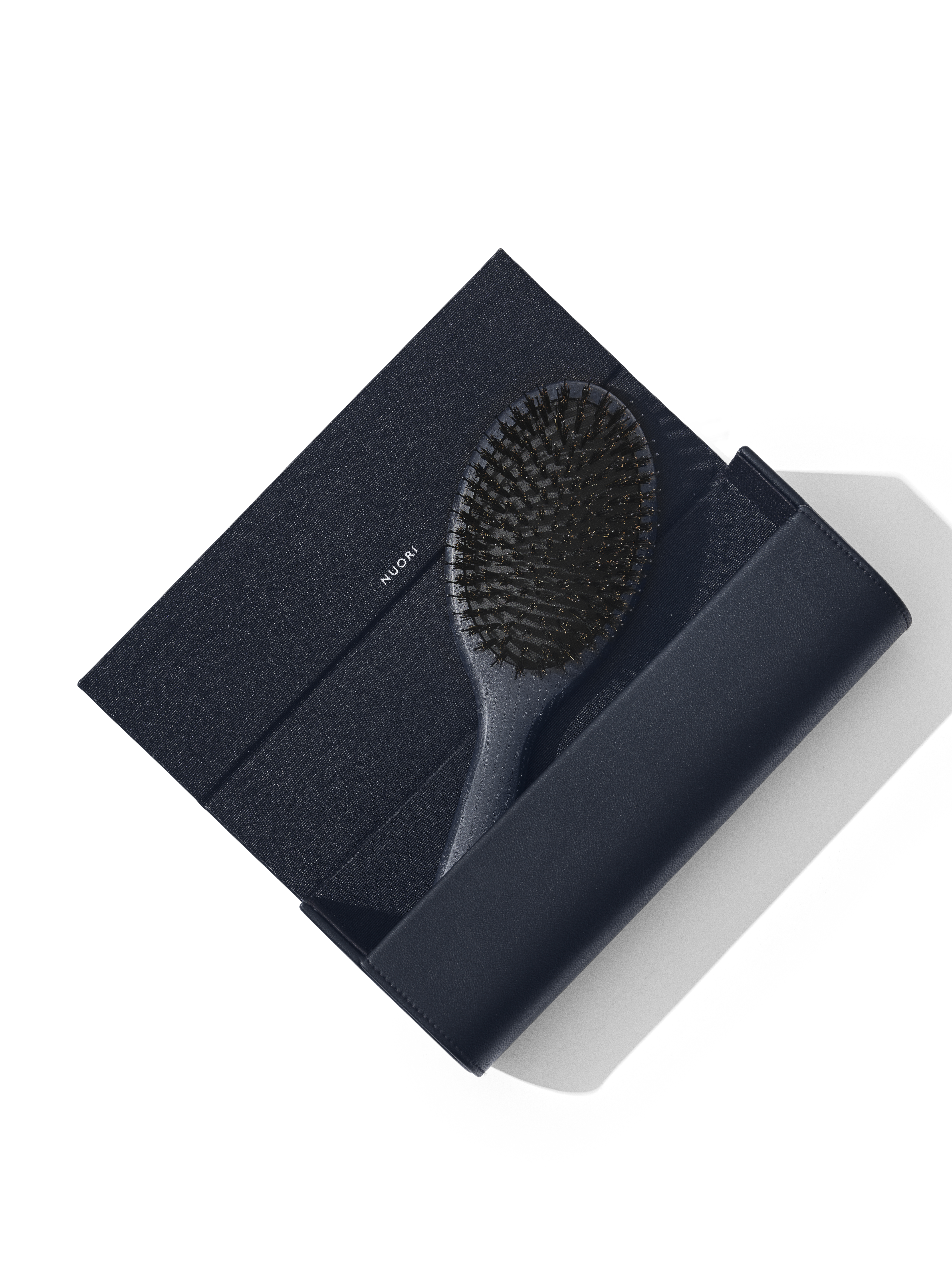 NUORI REVITALIZING HAIR BRUSH LARGE - BLACK