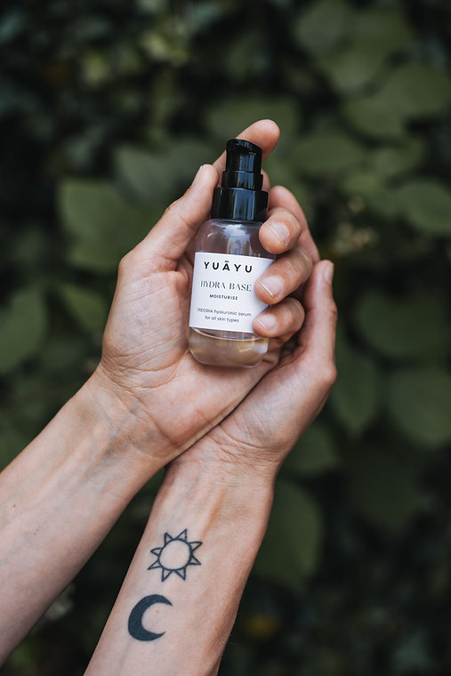 YUAYU HYDRA BASE - FEUCHTIGKEITSSPENDENDES HYALURONSERUM