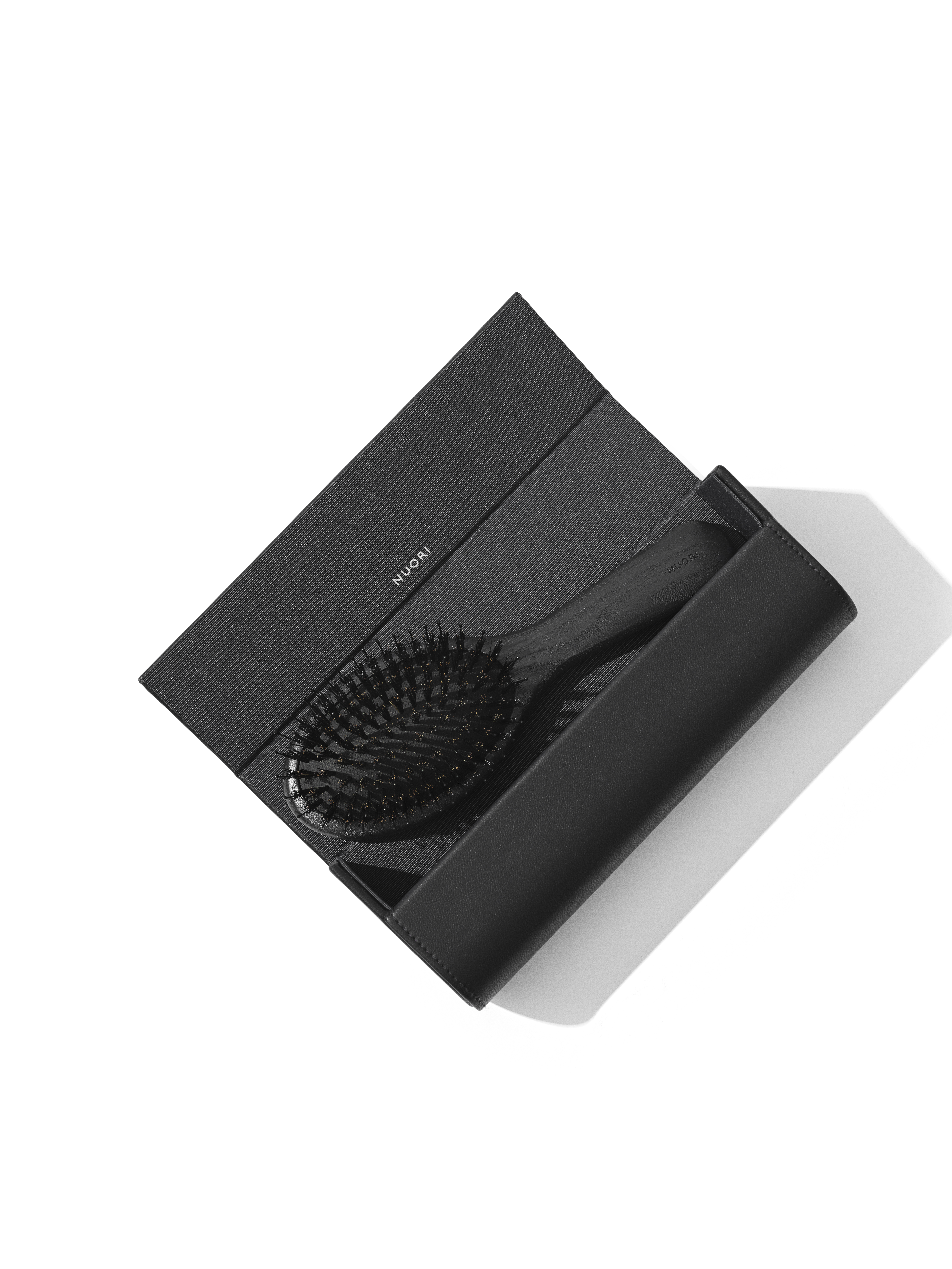 NUORI REVITALIZING HAIR BRUSH SMALL - BLACK