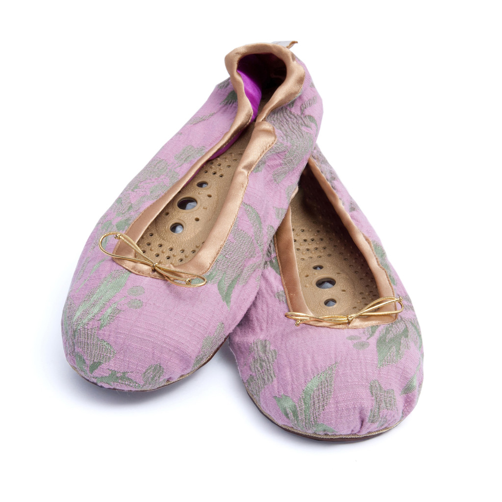 SALE - HOLISTIC SILK MASSAGESLIPPERS "ROSE" SIZE S